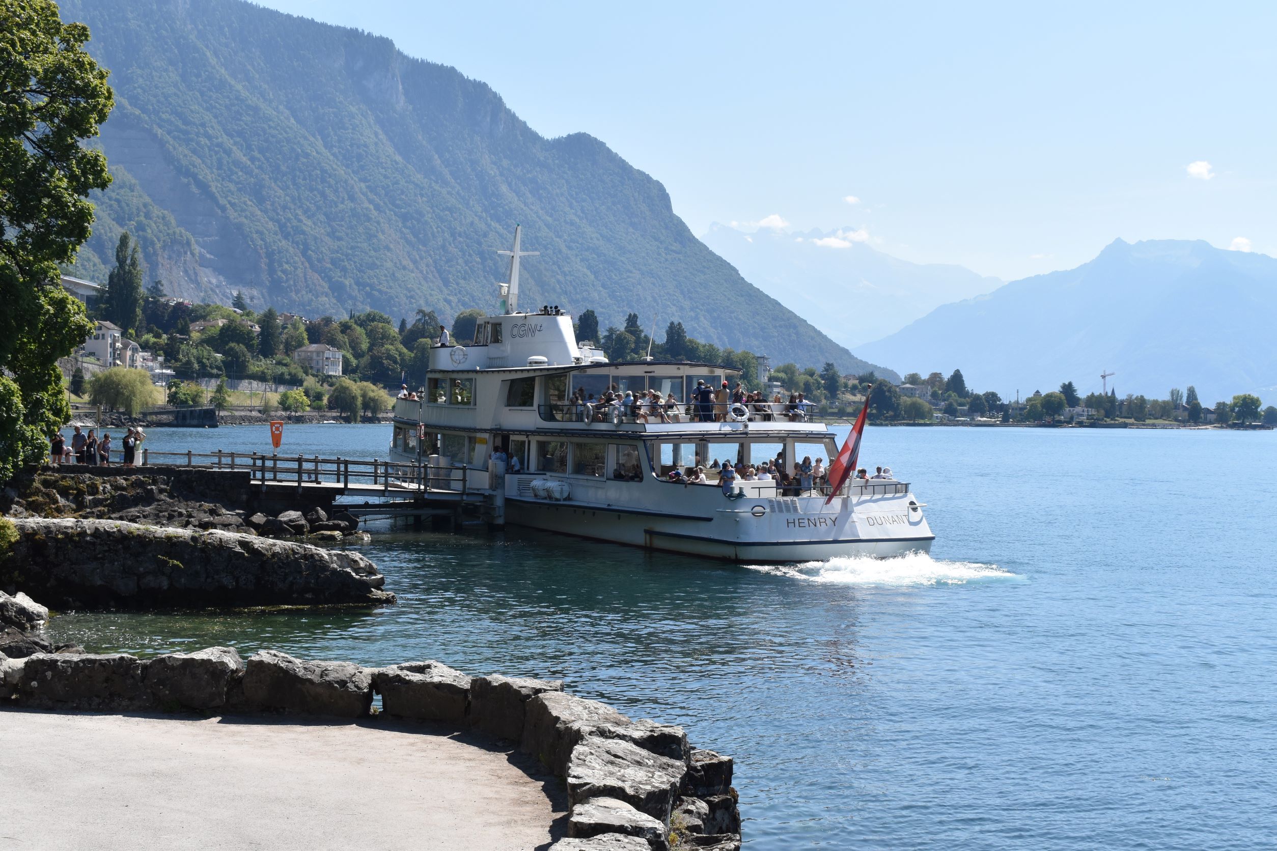 Schiff bei Chillon